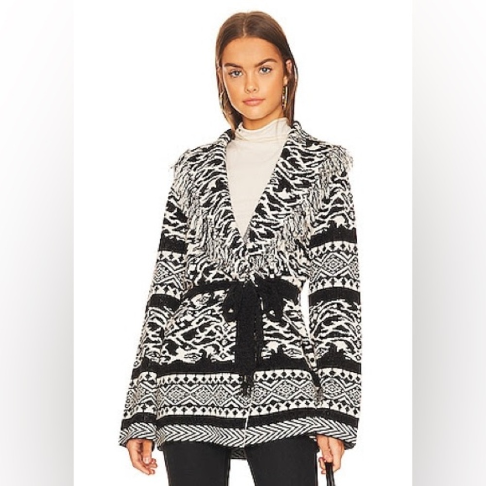 House of Harlow 1960 Black and White Patterned Sweater